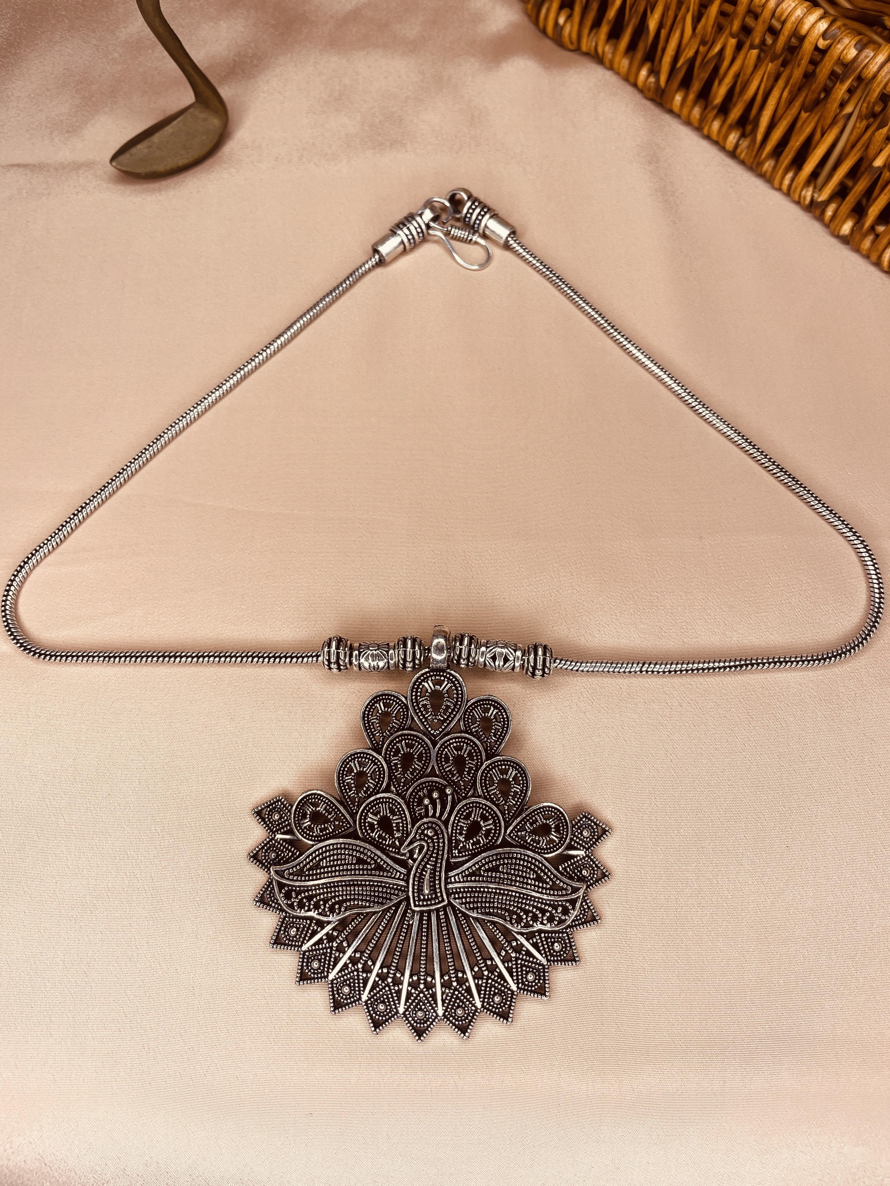 Peacock Flare Oxidised Chain Pendant