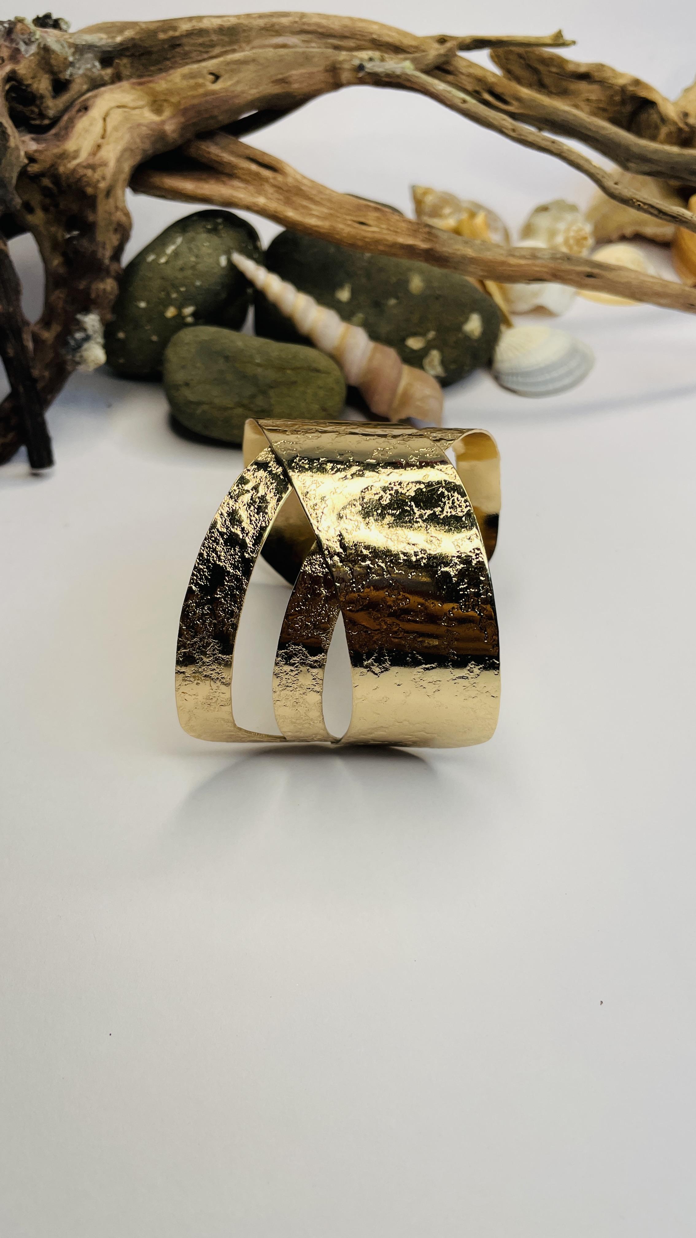 Zarqa Textured Gold Anti-Tarnish Cuff Kada